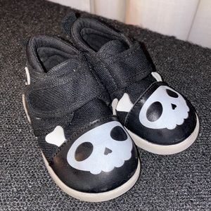 IKIKI toddler shoes 4C